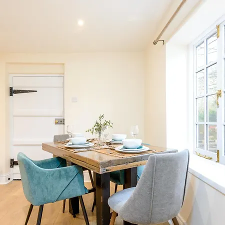 The Retreat New Forest, Hinton Christchurch  Room photo