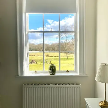 The Retreat New Forest, Hinton Christchurch  Room photo